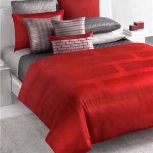 3 PC SET~Hotel Collection STRUCTURE F/QUEEN Duvet, Pillow Shams Garnet Red NWT